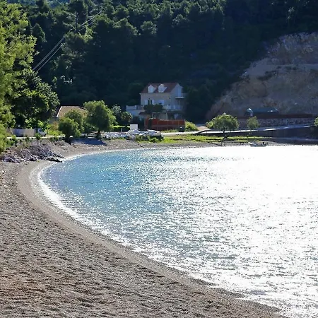 Studio Trstenik 4567a *