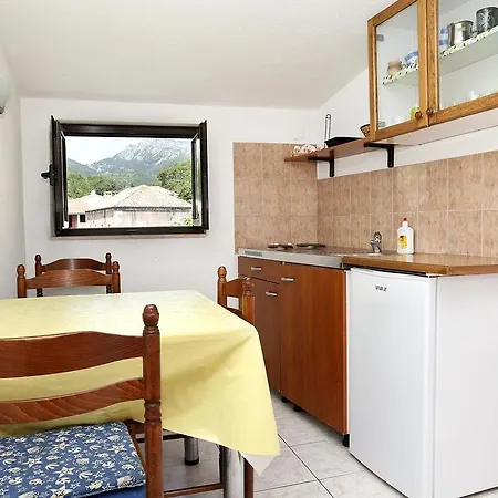 Studio Trstenik 4567a